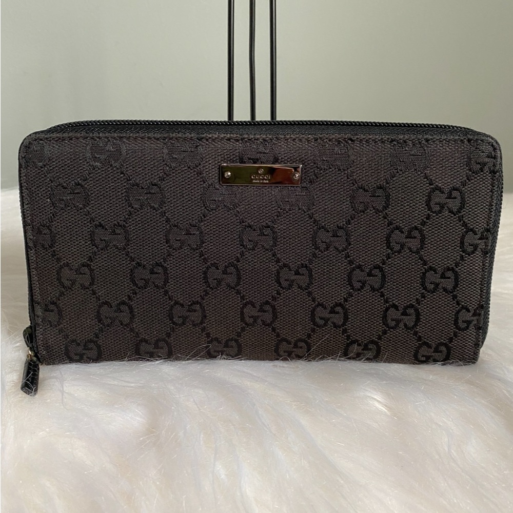 Black Gucci Canvas / Leather GG Monogram Zippy Long Wallet